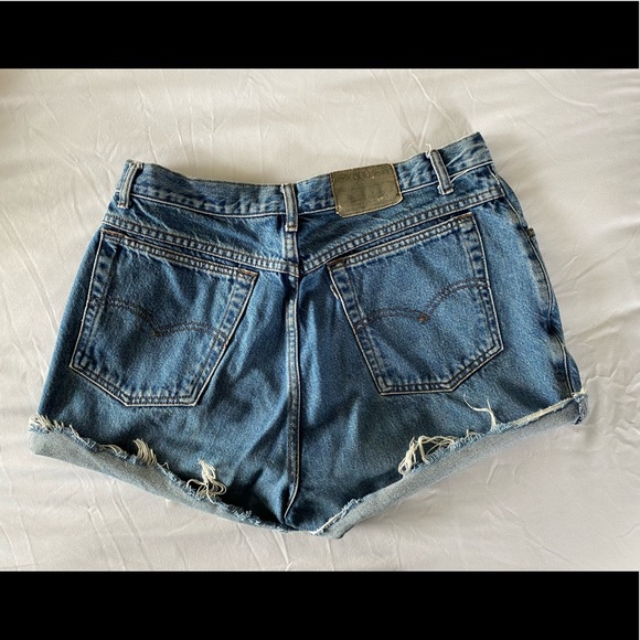 Vintage Levi’s cutoffs - Picture 3 of 8